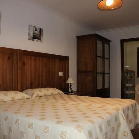 Hostal Monte Rio Hotel Trescares Luaran gambar